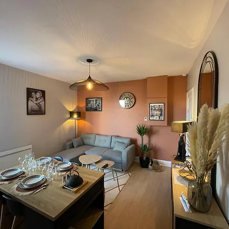 Le Treize Au Coeur Du Bouchon Apartment
