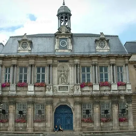 Daire Le Treize Au Coeur Du Bouchon Troyes