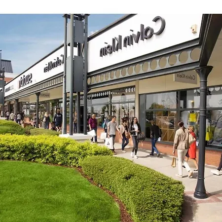 Le Treize Au Coeur Du Bouchon *