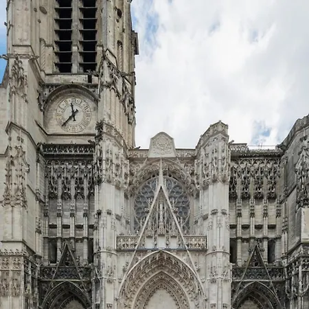 Le Treize Au Coeur Du Bouchon * Troyes