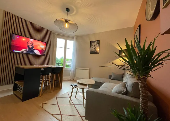 Le Treize Au Coeur Du Bouchon