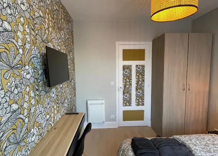 Le Treize Au Coeur Du Bouchon *